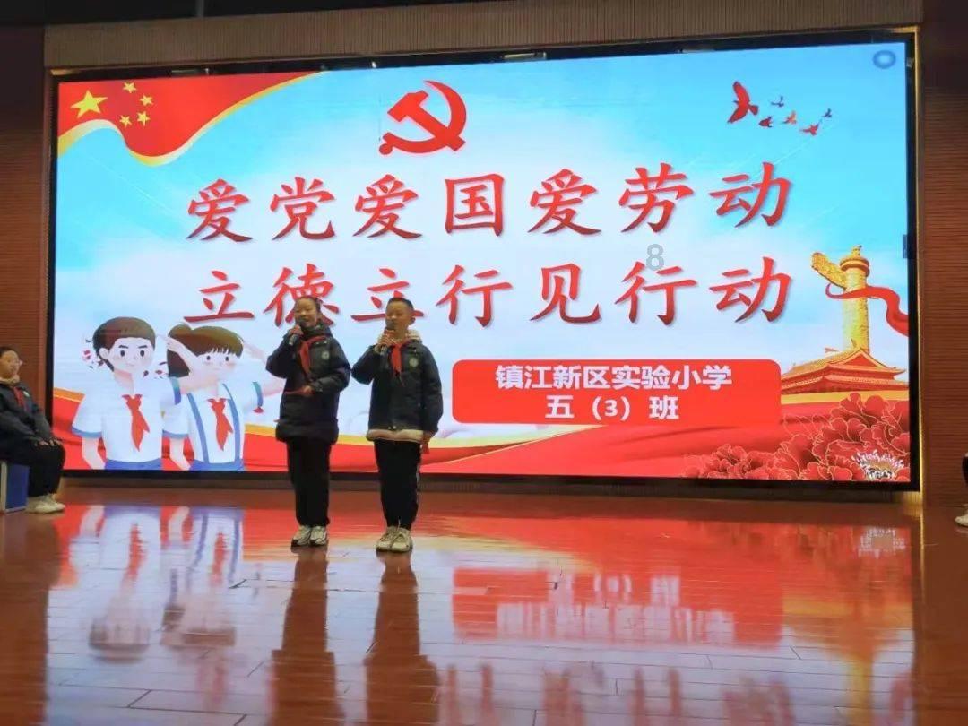 一个女人为几百块钱出轨。这样的女人谁会珍惜？游戏画面